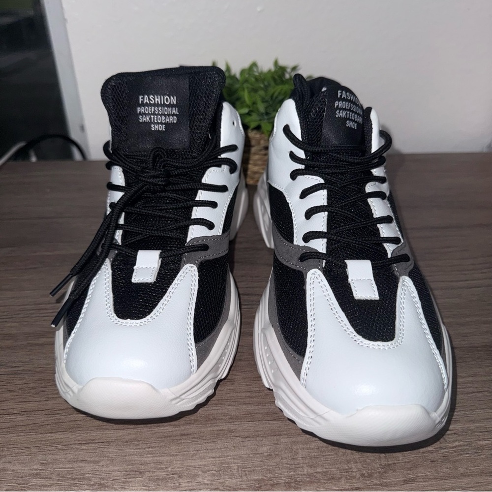SHEIN Monochrome Skateboard Shoes - Picture 4 of 6